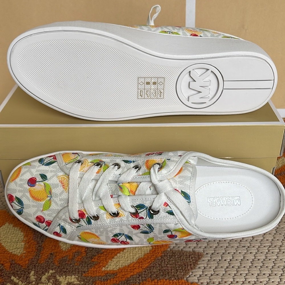 Michael Kors POPPY SLIDE SNEAKERS 
FRUIT PAINT MK SIG SM
49T4POFP1Q Platforms - Picture 3 of 16